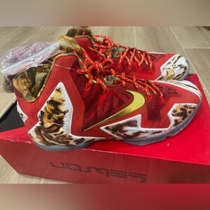 Nike LeBron 11 Premium "2K14" sneaker size 11